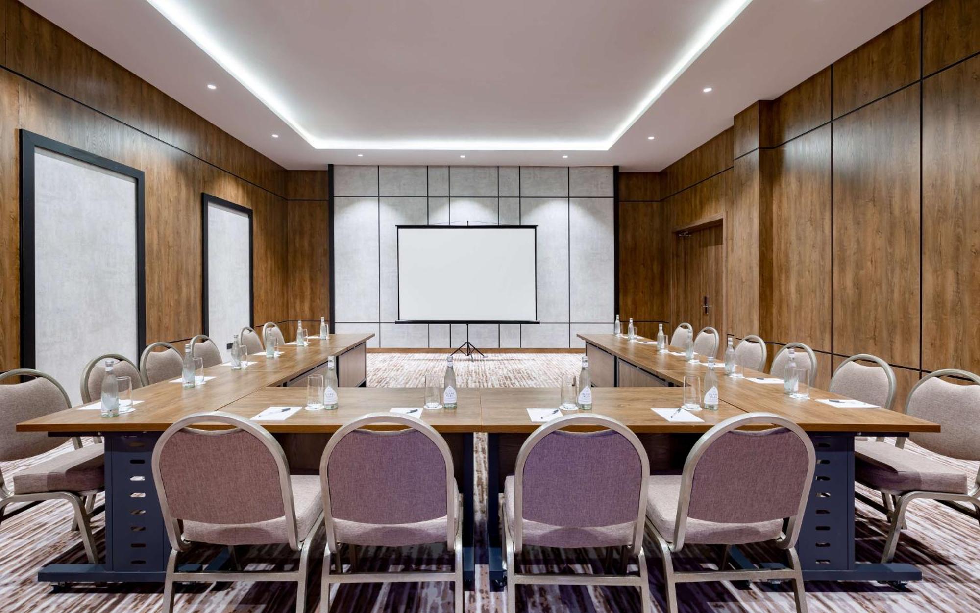 Hilton Garden Inn Samarkand Eksteriør billede